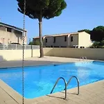 T2 Climatisee Avec Terrasse Dans La Pinede - Fr-1-607-87 *