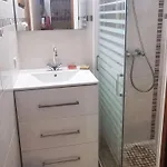 Semesterbostad T2 Climatisee Avec Terrasse Dans La Pinede - Fr-1-607-87 *