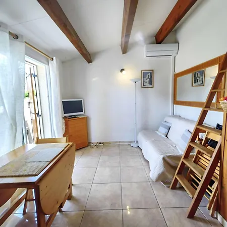 Tatil Evi T2 Climatisee Avec Terrasse Dans La Pinede - Fr-1-607-87 *