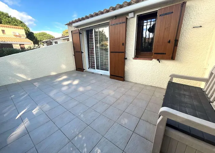 T2 Climatisee Avec Terrasse Dans La Pinede - Fr-1-607-87 * Agde